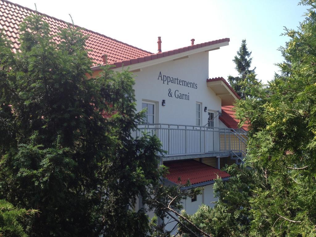 Haus Stoertebeker Appartements - Hotel Garni, Seebad 卢布明 外观 照片
