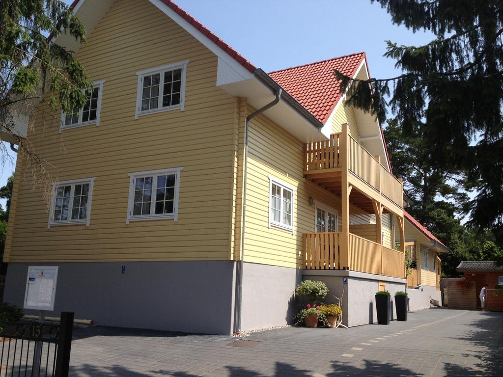 Haus Stoertebeker Appartements - Hotel Garni, Seebad 卢布明 外观 照片