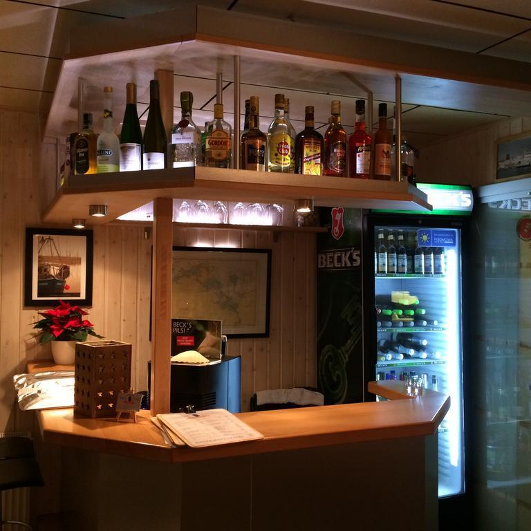 Haus Stoertebeker Appartements - Hotel Garni, Seebad 卢布明 外观 照片