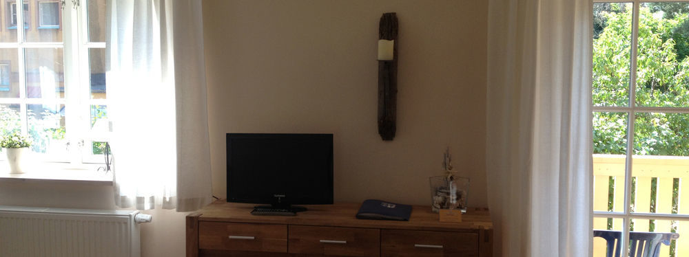 Haus Stoertebeker Appartements - Hotel Garni, Seebad 卢布明 外观 照片