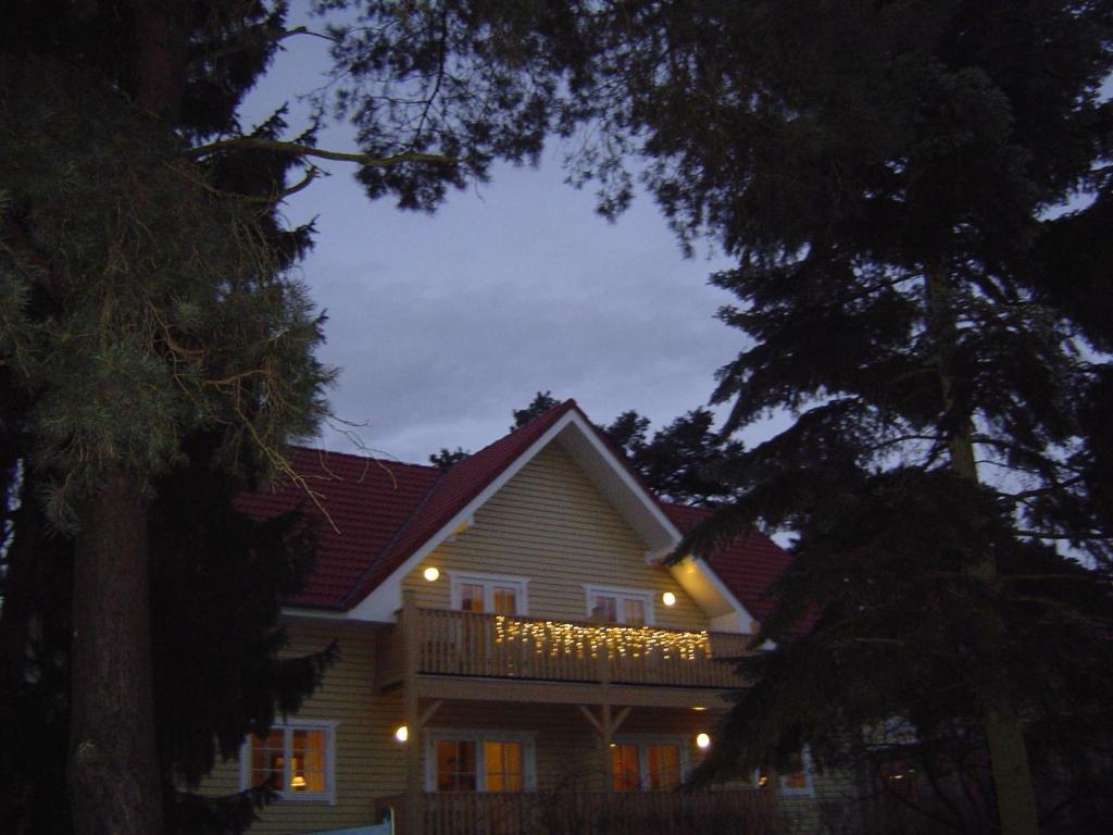 Haus Stoertebeker Appartements - Hotel Garni, Seebad 卢布明 外观 照片