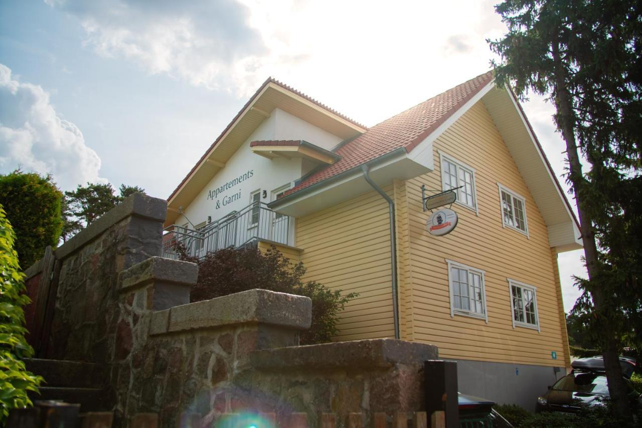 Haus Stoertebeker Appartements - Hotel Garni, Seebad 卢布明 外观 照片