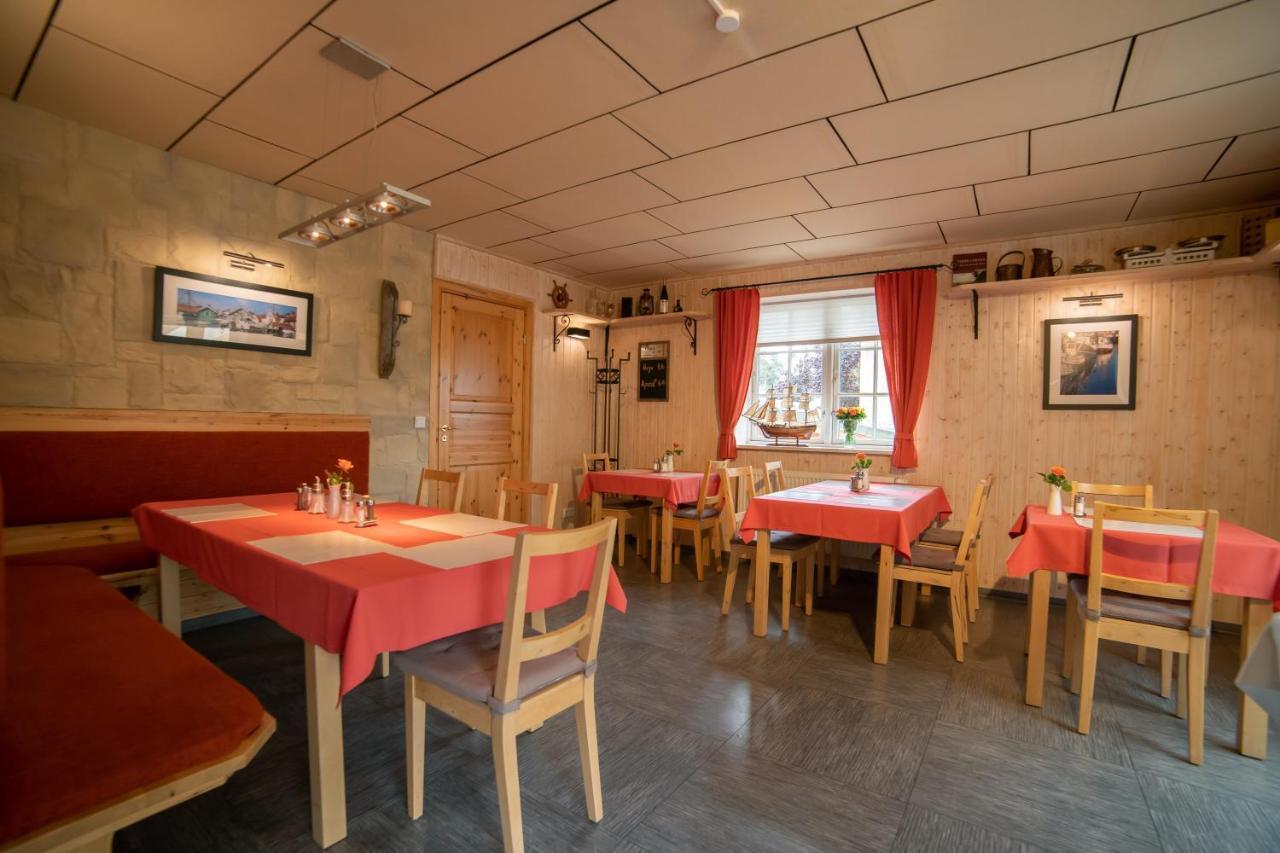 Haus Stoertebeker Appartements - Hotel Garni, Seebad 卢布明 外观 照片